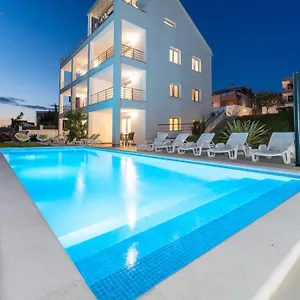 Deluxe Carlotta , Zadar Kroatien