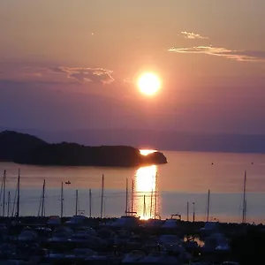 Zorka , Supetarska Draga Kroatien